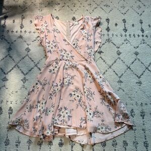 Altar’d State Floral Mini Dress Women’s M – Blush Pink Ruffle Sleeve